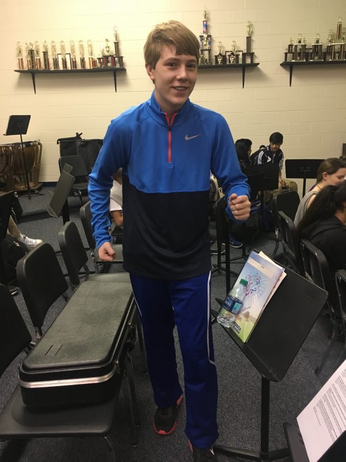 Ninth grader Dylan Yurgalavage gets ready to sprint to class. 