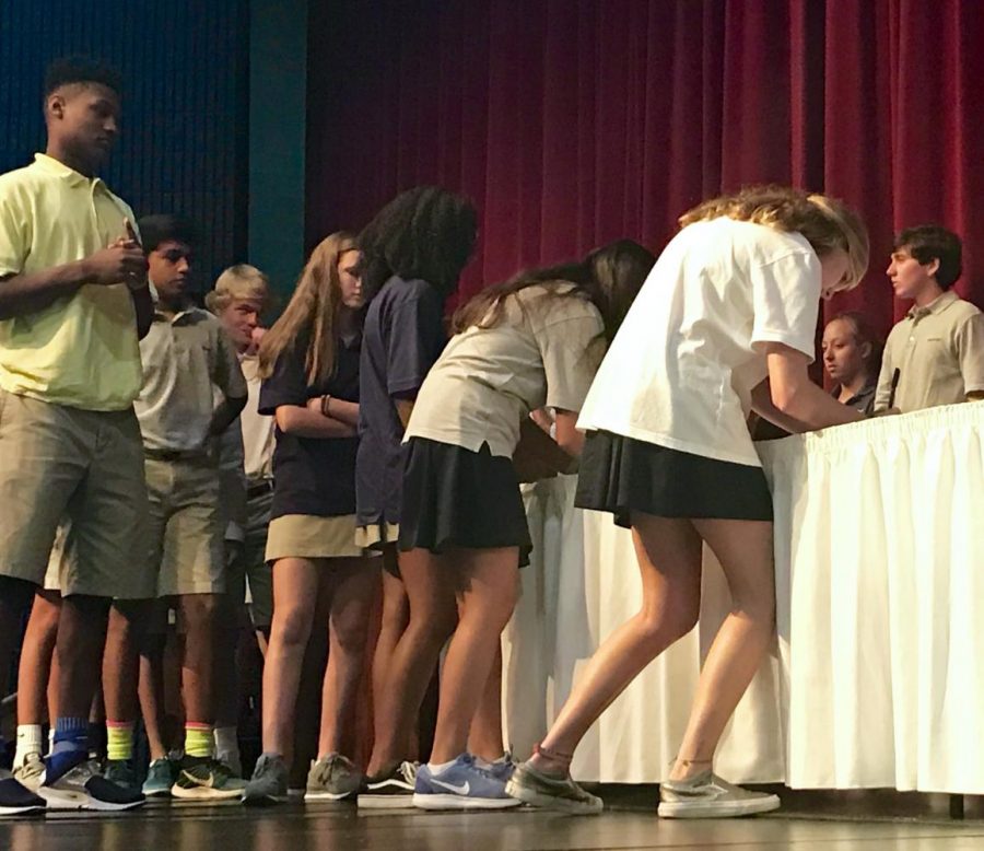 Freshmen, new students sign Honor Code at assembly