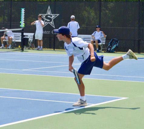 Boys tennis team back in final