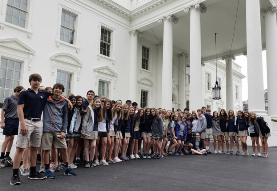 Last years eight graders after their tour at the White House.