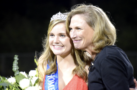 Caroline Sutherland poses for a photo with her mother, Meg Sutherland