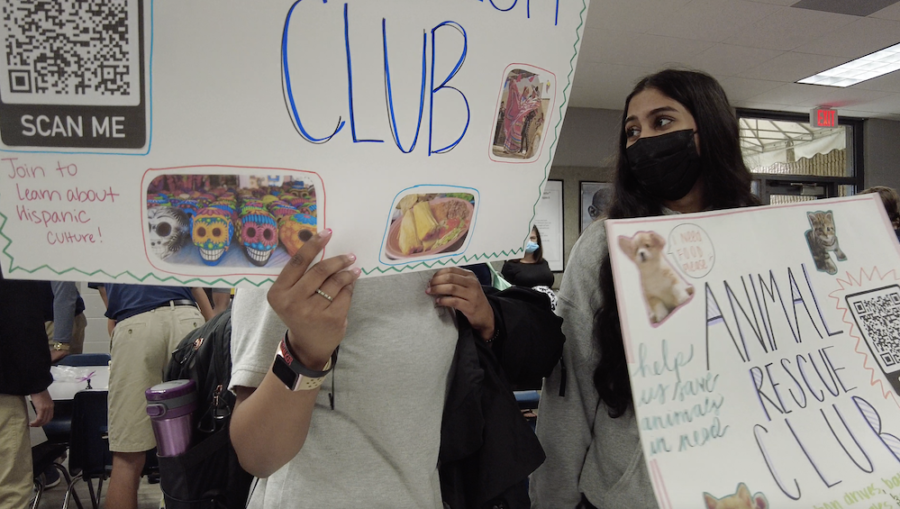 Stratford clubs used signs to attract students to the sign-up tables